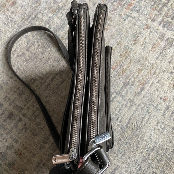 Espe grey crossbody bag/purse vegan leather - Picture 4 of 10